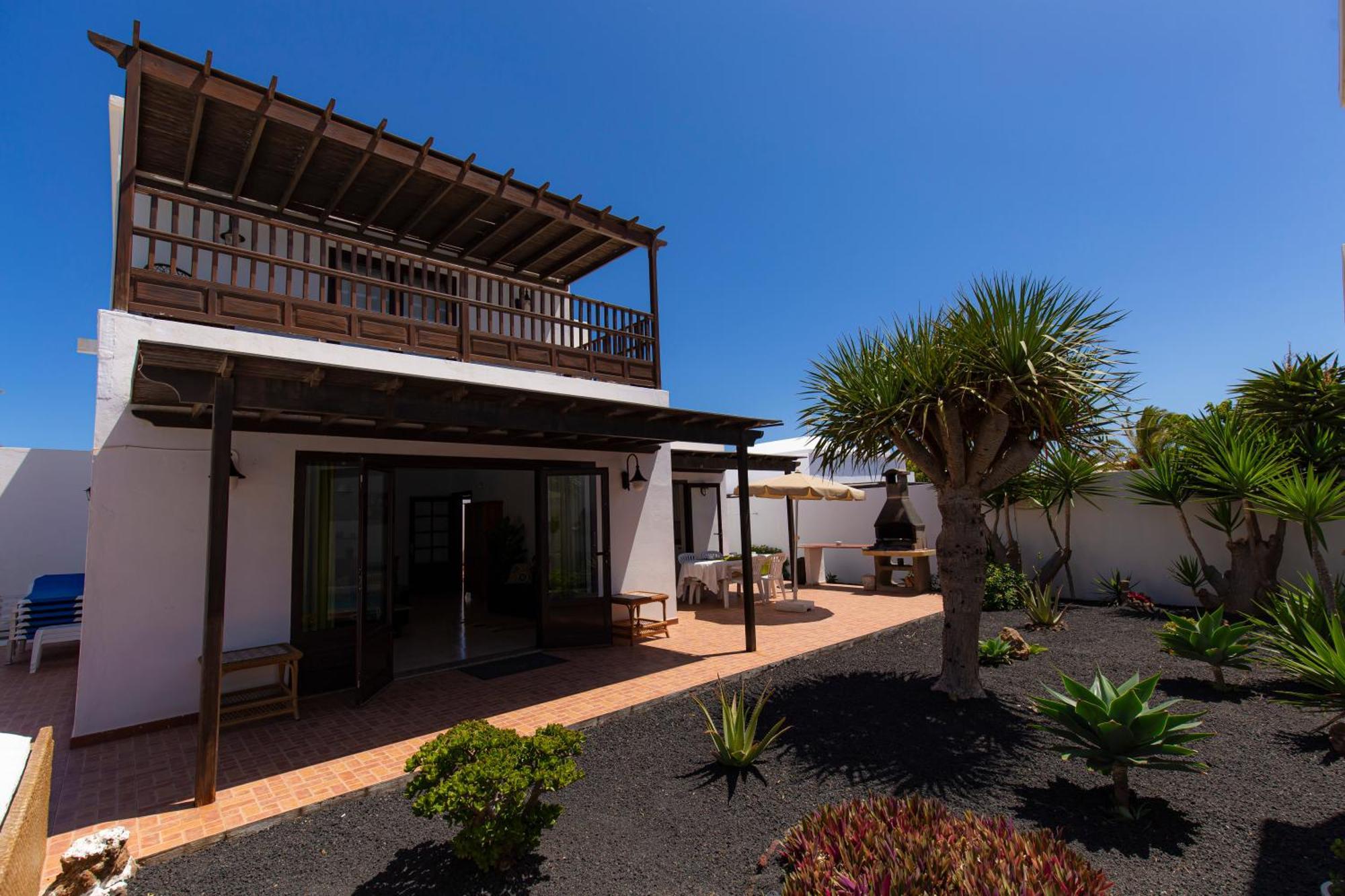 Villas Reina Costa Teguise Exterior photo